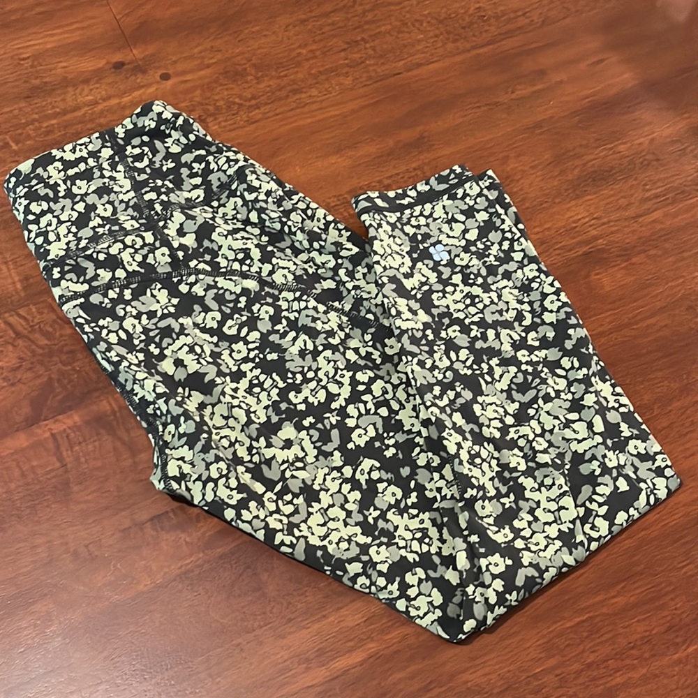 Like new! Sweaty Betty Power Leggings, 7/8 length Active Pants